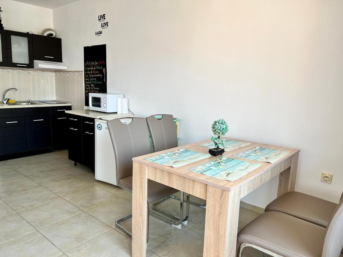 Milos Apartments Pomorie Esterno foto