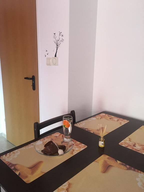 Milos Apartments Pomorie Esterno foto