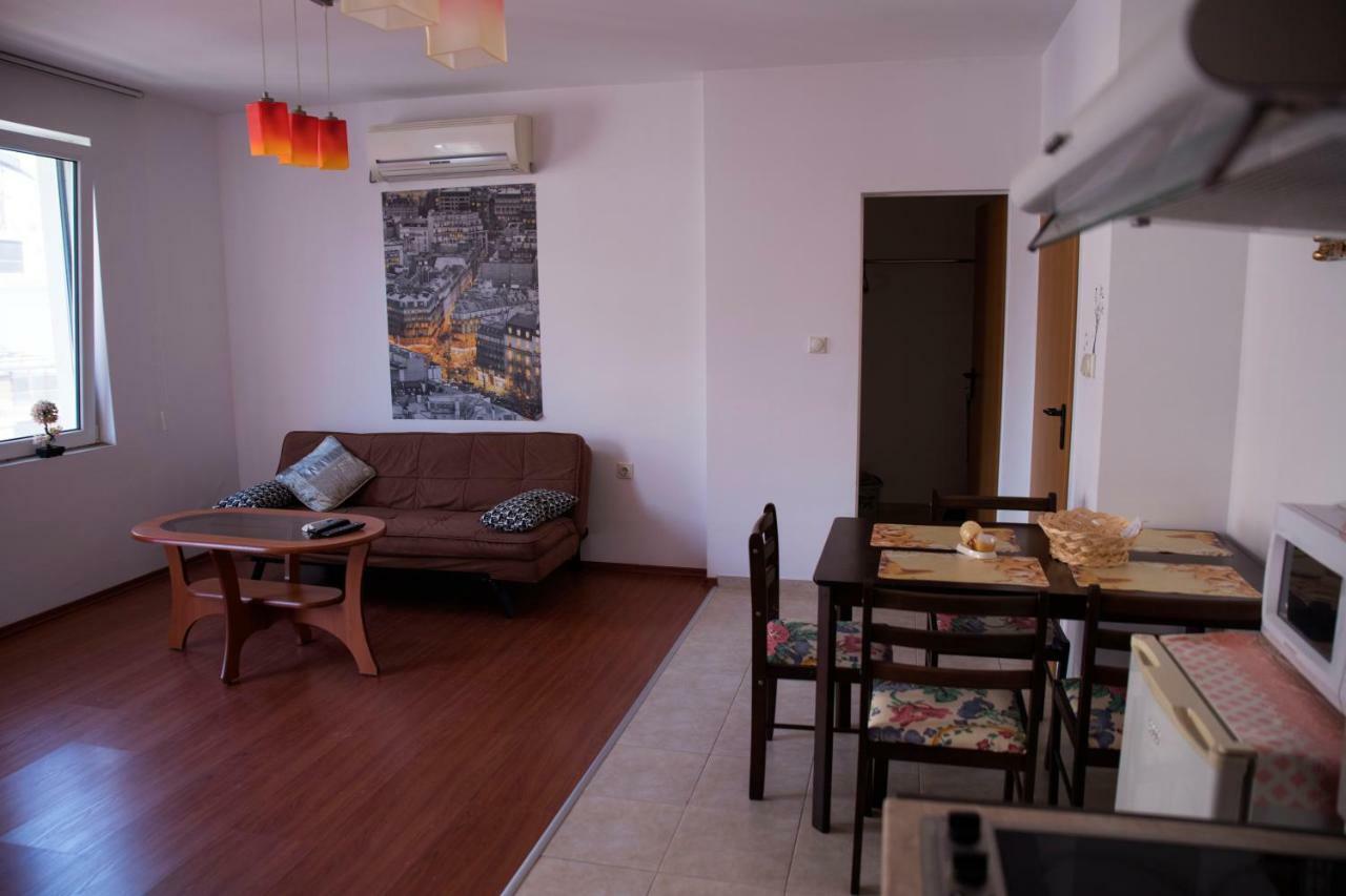 Milos Apartments Pomorie Esterno foto