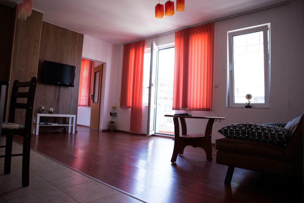 Milos Apartments Pomorie Esterno foto